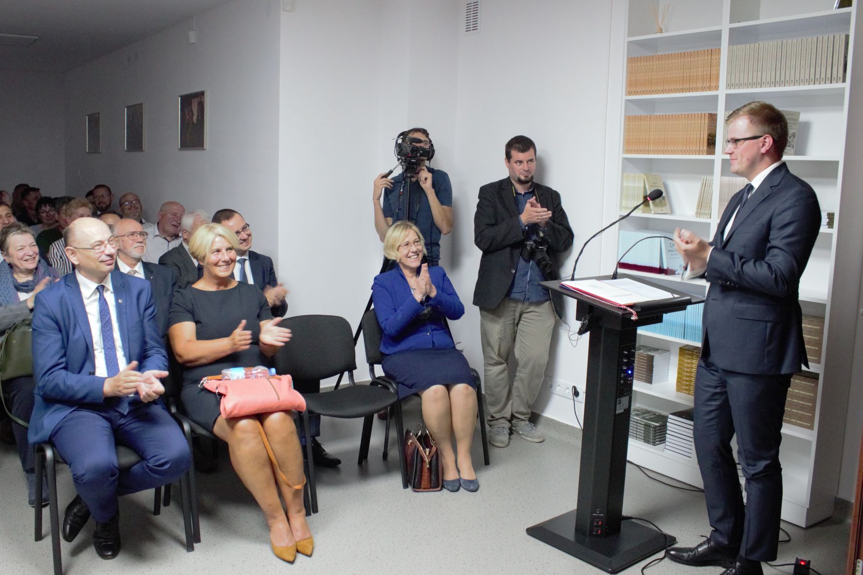 Otwarcie nowej siedziby Kwartalnika „Wyklęci” z udziałem dr. Mateusza Szpytmy fot. Marcin Kasprzycki (IPN Kraków) Otwarcie nowej siedziby Kwartalnika „Wyklęci” z udziałem dr. Mateusza Szpytmy fot. Marcin Kasprzycki (IPN Kraków)