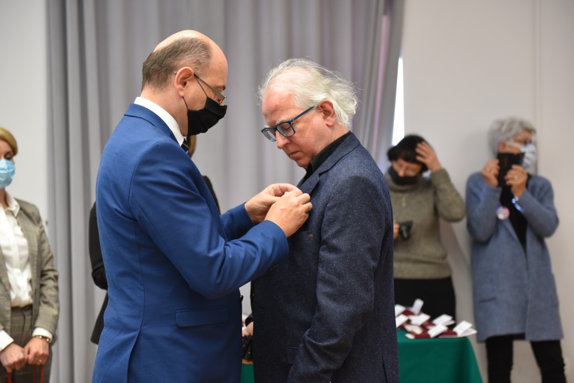 Uroczystość wręczenia Krzyży Wolności i Solidarności w Krakowie – fot. Żaneta Wierzgacz (IPN Kraków) Uroczystość wręczenia Krzyży Wolności i Solidarności w Krakowie – fot. Żaneta Wierzgacz (IPN Kraków)