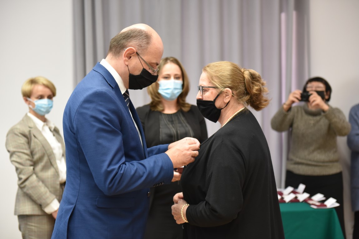 Uroczystość wręczenia Krzyży Wolności i Solidarności w Krakowie – fot. Żaneta Wierzgacz (IPN Kraków) Uroczystość wręczenia Krzyży Wolności i Solidarności w Krakowie – fot. Żaneta Wierzgacz (IPN Kraków)