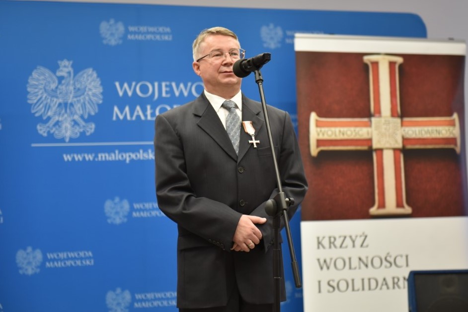 Uroczystość wręczenia Krzyży Wolności i Solidarności w Krakowie – fot. Żaneta Wierzgacz (IPN Kraków) Uroczystość wręczenia Krzyży Wolności i Solidarności w Krakowie – fot. Żaneta Wierzgacz (IPN Kraków)