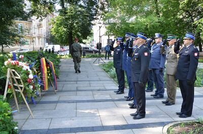 Uroczystość na pl. Axentowicza w Krakowie. Fot. Janusz Ślęzak (IPN)