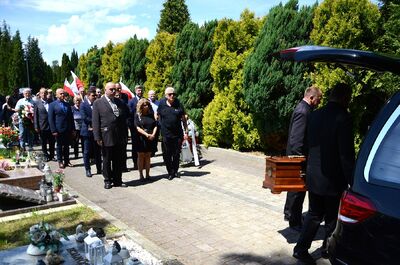 Wadowice. Uroczystości pogrzebowe Mariana Misiaka, Żołnierza Wyklętego. Fot. Janusz Ślęzak (IPN)