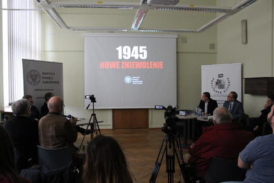 1945. Nowe zniewolenie