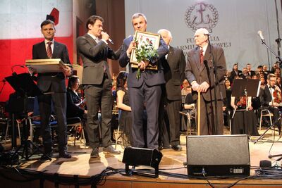 Aktor Marcin Kwaśny i historyk Adam Ryba otrzymali nagrody im. Danuty Siedzikówny „Inki”, przyznawane przez Fundację AK w Londynie