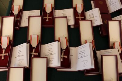 Prezes IPN wręczył w Krakowie Krzyże Wolności i Solidarności