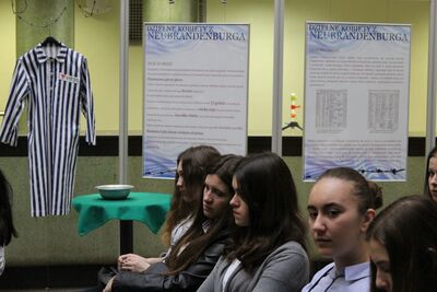 Wernisaż wystawy Arkadiusza Szlachetki „Dzielne Kobiety z Neubrandenburga”. Przystanek Historia w Krakowie