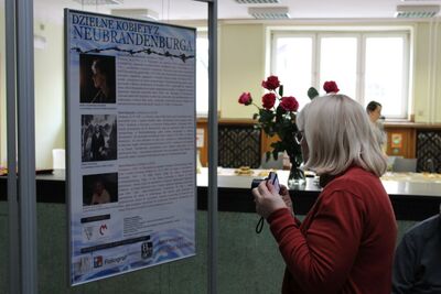 Wernisaż wystawy Arkadiusza Szlachetki „Dzielne Kobiety z Neubrandenburga”. Przystanek Historia w Krakowie