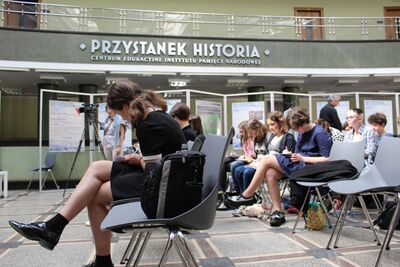 Projekcja filmu „Kochankowie z lasu” w reż. Arkadiusza Gołębiewskiego oraz spotkanie z bohaterami dokumentu Stefanią i Wacławem Szaconiami