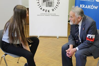 Warsztaty dla młodzieży „Nagraj dziadka komórką” z udziałem mjr. Janusza Kamockiego ps. „Mamut”