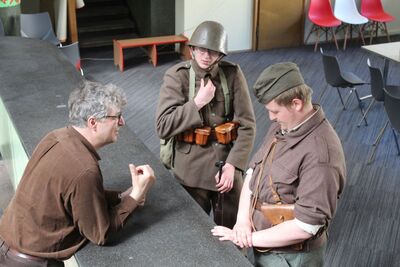 Warsztaty dla młodzieży „Nagraj dziadka komórką” z udziałem mjr. Janusza Kamockiego ps. „Mamut”