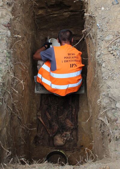 Prace poszukiwawczo-ekshumacyjne na cmentarzu Rakowickim