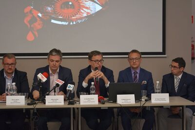 Konferencja prasowa z udziałem prezesa IPN dr. Jarosława Szarka w kieleckim Centrum Edukacyjnym IPN