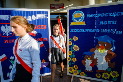 Inauguracja roku szkolnego w Stróży (powiat limanowski) z udziałem Prezesa IPN Jarosława Szarka – 3 września 2018. Fot. Sławek Kasper (IPN)