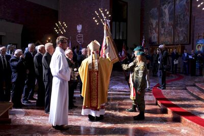 Odsłonięcie tablicy pamięci mieszkańców Ziemi Oświęcimskiej, walczących o wolność i niepodległość