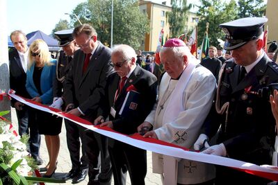 Odsłonięcie tablicy pamięci mieszkańców Ziemi Oświęcimskiej, walczących o wolność i niepodległość