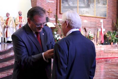 Odsłonięcie tablicy pamięci mieszkańców Ziemi Oświęcimskiej, walczących o wolność i niepodległość