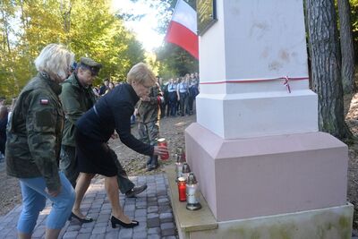 Odsłonięcie tablic upamiętniających pobyt oddziału Józefa Piłsudskiego w Parszowie i Świętej Katarzynie