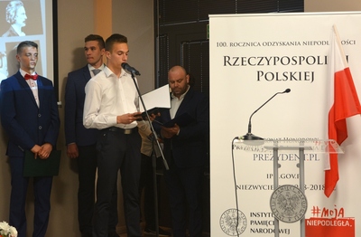 Uczniowie i absolwenci „Elektryka” uczcili setną rocznicę odzyskania niepodległości, czytając wybrane przemówienia „ojców polskiej niepodległości” – Kielce, 18 października 2018.