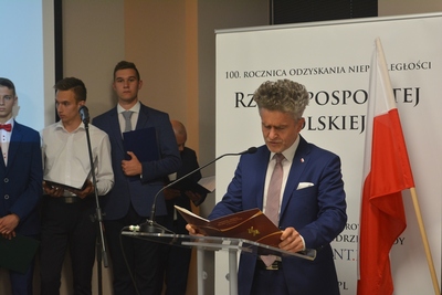 Uczniowie i absolwenci „Elektryka” uczcili setną rocznicę odzyskania niepodległości, czytając wybrane przemówienia „ojców polskiej niepodległości” – Kielce, 18 października 2018.