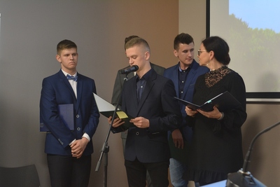 Uczniowie i absolwenci „Elektryka” uczcili setną rocznicę odzyskania niepodległości, czytając wybrane przemówienia „ojców polskiej niepodległości” – Kielce, 18 października 2018.