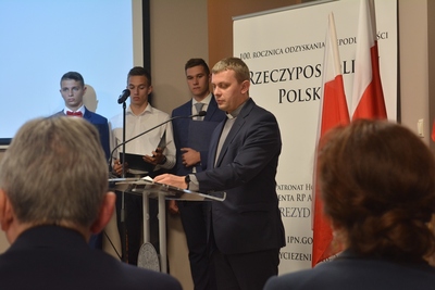 Uczniowie i absolwenci „Elektryka” uczcili setną rocznicę odzyskania niepodległości, czytając wybrane przemówienia „ojców polskiej niepodległości” – Kielce, 18 października 2018.