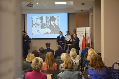 Uczniowie i absolwenci „Elektryka” uczcili setną rocznicę odzyskania niepodległości, czytając wybrane przemówienia „ojców polskiej niepodległości” – Kielce, 18 października 2018.