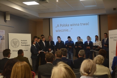 Uczniowie i absolwenci „Elektryka” uczcili setną rocznicę odzyskania niepodległości, czytając wybrane przemówienia „ojców polskiej niepodległości” – Kielce, 18 października 2018.