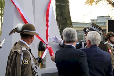 W Kłaju pod Krakowem odsłonięto pomnik poległych i pomordowanych za Ojczyznę