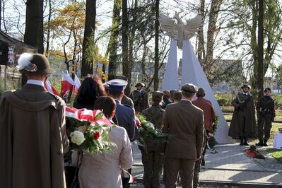 W Kłaju pod Krakowem odsłonięto pomnik poległych i pomordowanych za Ojczyznę