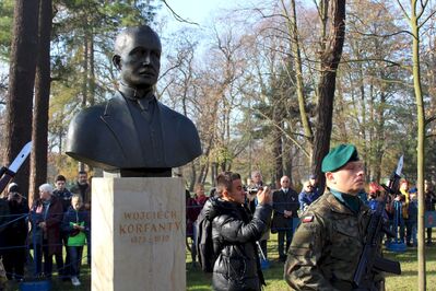 W Krakowie odsłonięto popiersia sześciu Ojców Niepodległości