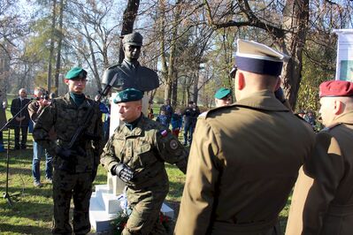 W Krakowie odsłonięto popiersia sześciu Ojców Niepodległości