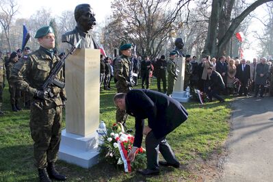 W Krakowie odsłonięto popiersia sześciu Ojców Niepodległości