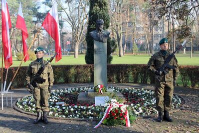 W Krakowie odsłonięto popiersia sześciu Ojców Niepodległości