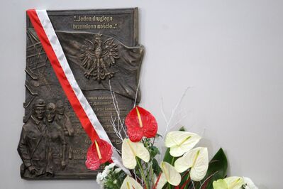 Prezes IPN odsłonił tablicę poświęconą górnikom KWK Brzeszcze