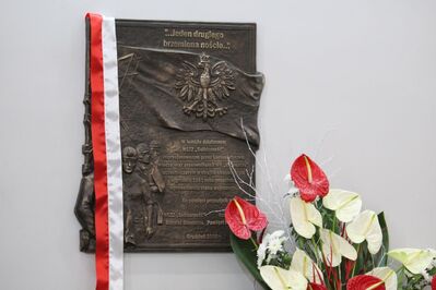 Prezes IPN odsłonił tablicę poświęconą górnikom KWK Brzeszcze