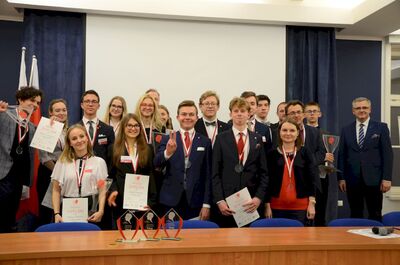 Drużyna I LO z Ostrzeszowa wygrała krakowski Turniej Debat Historycznych