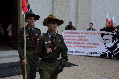 24 marca 2019 r. w Osielcu odsłonięto pomnik mjr. Zygmunta Szendzielarza „Łupaszki”