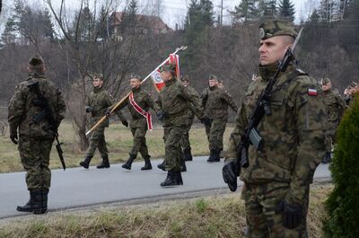 24 marca 2019 r. w Osielcu odsłonięto pomnik mjr. Zygmunta Szendzielarza „Łupaszki”
