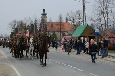 24 marca 2019 r. w Osielcu odsłonięto pomnik mjr. Zygmunta Szendzielarza „Łupaszki”