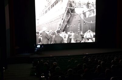 Pokaz filmu archiwalnego o wycieczce Hallerczyków do Polski – Kraków, 6 maja 2019