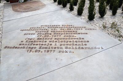 7 maja 2019 r. w Krakowie odsłonięto pomnik Stanisława Pyjasa