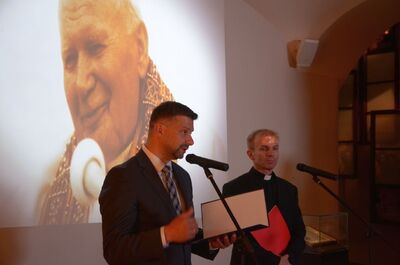 7 czerwca 2019. Otwarcie wystawy IPN w domu rodzinnym Jana Pawła II w Wadowicach