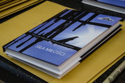 „Siła miłości”. Promocja albumu z twórczością więźniarek KL Ravensbrück – Kraków, 7 października 2019