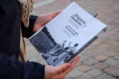 Otwarcie wystawy plenerowej „Wstańcie, chodźmy. Pierwsza pielgrzymka Jana Pawła II do Polski” – Kraków, 16 października 2019