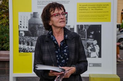 Otwarcie wystawy plenerowej „Wstańcie, chodźmy. Pierwsza pielgrzymka Jana Pawła II do Polski” – Kraków, 16 października 2019