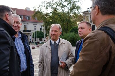Otwarcie wystawy plenerowej „Wstańcie, chodźmy. Pierwsza pielgrzymka Jana Pawła II do Polski” – Kraków, 16 października 2019