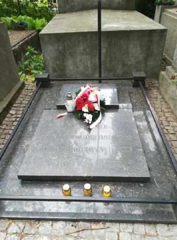 Groby pod opieką uczniów Centrum Kształcenia Zawodowego i Ustawicznego w Tarnowie