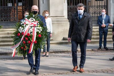Uroczystość upamiętniająca martyrologię Polaków, więźniów niemieckich obozów koncentracyjnych Ravensbrück, Sachsenhausen i Dachau – Kraków, 30 kwietnia 2020. (fot. Agnieszka Masłowska IPN)