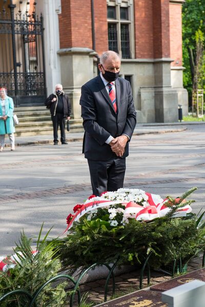 Uroczystość upamiętniająca martyrologię Polaków, więźniów niemieckich obozów koncentracyjnych Ravensbrück, Sachsenhausen i Dachau – Kraków, 30 kwietnia 2020. (fot. Agnieszka Masłowska IPN)