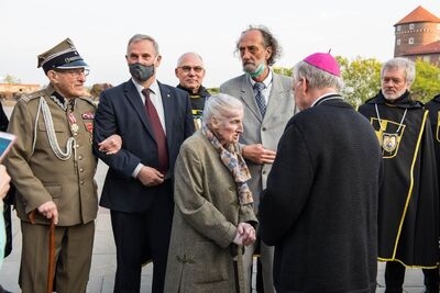 Uroczystość upamiętniająca martyrologię Polaków, więźniów niemieckich obozów koncentracyjnych Ravensbrück, Sachsenhausen i Dachau – Kraków, 30 kwietnia 2020. (fot. Agnieszka Masłowska IPN)